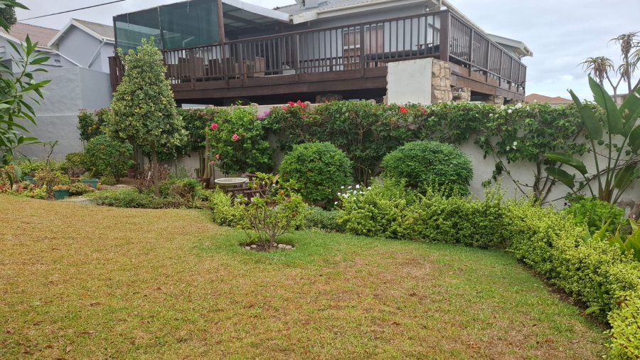 4 Bedroom Property for Sale in Witsand Western Cape